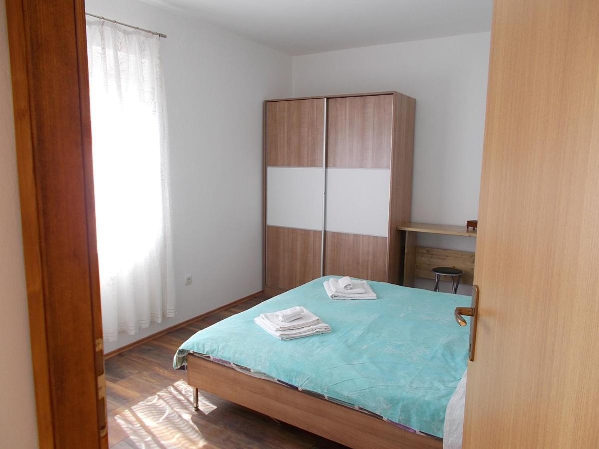 Apartment Oreskovic Krk Town Eksteriør billede